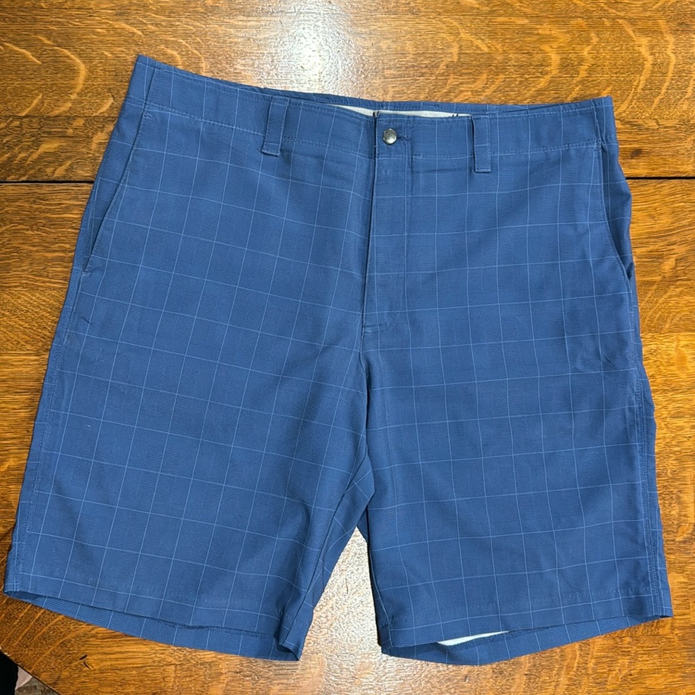 Men’s Callaway Plaid Golf Shorts size 38